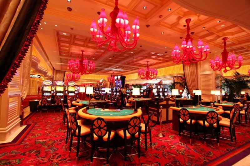 Slot Makinesi Dünyasında Azim: Bir Oyuncunun Hikayesi